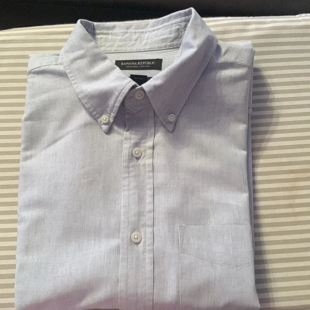 Banana Republic Light Blue Button Down Shirt Size M #517